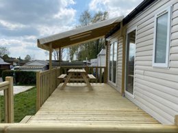 Camping Pas Cher vous présente avec son site Officiel campingpascher.fr, le Camping Domaine De La Motte classé 4 étoiles, situé sur la commune de Signy Le Petit dans le département Ardennes (Champagne Ardenne) en France. Le camping Domaine De La Motte vous propose un hébergement de type mobil-home de 30 m² (télévision). L'établissement vous propose 12 autres types d'hébergements. Découvrez tous nos séjours à petits prix dans la commune et aux alentours de Signy Le Petit du département : Ardennes (Champagne Ardenne). Les Avis clients pour le Camping Domaine De La Motte sont de 7 sur 10. Piscine chauffée, Piscine couverte, Animations familiales, Club enfants, Aire de jeux enfants, Canoë-kayak, Centre équestre, Court de tennis, Ping-pong, Randonnée, Terrain multisports, Bar, Boulangerie, Plats à emporter, Restaurant, Snack/Bar,... En savoir plus : cliquez-ICI.