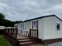 Camping Pas Cher vous présente avec son site Officiel campingpascher.fr, le Camping Domaine De La Motte classé 4 étoiles, situé sur la commune de Signy Le Petit dans le département Ardennes (Champagne Ardenne) en France. Le camping Domaine De La Motte vous propose un hébergement de type mobil-home (télévision). L'établissement vous propose 12 autres types d'hébergements. Découvrez tous nos séjours à petits prix dans la commune et aux alentours de Signy Le Petit du département : Ardennes (Champagne Ardenne). Les Avis clients pour le Camping Domaine De La Motte sont de 7 sur 10. Piscine chauffée, Piscine couverte, Animations familiales, Club enfants, Aire de jeux enfants, Canoë-kayak, Centre équestre, Court de tennis, Ping-pong, Randonnée, Terrain multisports, Bar, Boulangerie, Plats à emporter, Restaurant, Snack/Bar,... En savoir plus : cliquez-ICI.