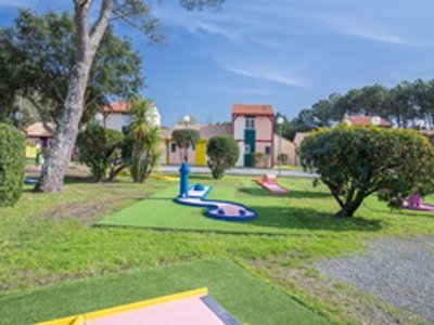 Cliquez pour découvrir toutes les photos de l'ÉTABLISSEMENT ! établissement Club Les Villas Du Lac photo 2