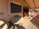 Cliquez pour découvrir toutes les photos de l'HÉBERGEMENT ! tente en toile et bois - camping Nature L'Airial photo 2