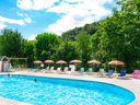 Camping Pas Cher vous présente avec son site Officiel campingpascher.fr, le Camping Les Gorges De L'Herault classé 3 étoiles, situé sur la commune de Sumene dans le département Gard (Languedoc Roussillon) en France. Le camping Les Gorges De L'Herault, vous présente un hébergement de type bungalow toilé de 15 m². Le camping Les Gorges De L'Herault vous propose du sam. 20 juin au sam. 27 juin 2026 pour 7 nuits à 300€. Cette location propose 8 dates différentes pour réserver votre séjour. Découvrez également les 4 autres gammes d'hébergements du camping. Les Avis clients pour le Camping Les Gorges De L'Herault sont excellents avec une note moyenne de 8 sur 10. Rivière, Piscine extérieure, Animations familiales, Aire de jeux enfants, Canoë-kayak, Cyclisme, Ping-pong, Pétanque, Bar, Dépôt de pain, Plats à emporter, Restaurant, Snack/Bar, Épicerie,... En savoir plus : cliquez-ICI.