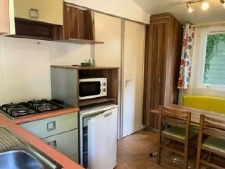 Camping Pas Cher vous présente avec son site Officiel campingpascher.fr, le Camping Sun Océan classé 3 étoiles, situé sur la commune de Talmont Saint Hilaire dans le département Vendée (Pays De La Loire) en France. Le camping Sun Océan, vous présente un hébergement de type mobil-home de 20 m² pour 4 personnes et télévision. Le camping Sun Océan vous proposeun séjour PAS CHER avec une REMISEdu dimanche 07 juin au dimanche 14 juin 2026, en promotion à -30% pour 7 nuits à 189 € au lieu de 270,0 € soit une Économie de 81 €. Cette location propose 13 dates différentes pour réserver votre séjour. Découvrez également les 17 autres gammes d'hébergements du camping. Les Avis clients pour le Camping Sun Océan sont excellents avec une note moyenne de 8 sur 10. Piscine chauffée, Piscine couverte, Animations familiales, Aire de jeux enfants, Baby-foot, Centre équestre, Court de tennis, Cyclisme, Golf, Ping-pong, Piscine, Pétanque, Randonnée, Terrain de volley-ball, Bar, Plats à emporter, Snack/Bar, Supermarché,... En savoir plus : cliquez-ICI.