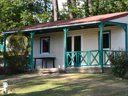 Cliquez pour découvrir toutes les photos de l'HÉBERGEMENT ! chalet - camping Domaine Des Grands Pins photo 4