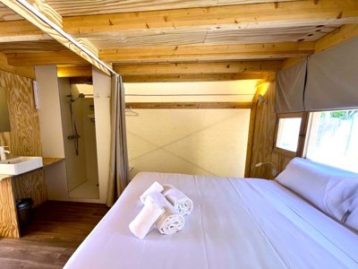 Cliquez pour découvrir toutes les photos de l'HÉBERGEMENT ! tente en toile et bois - Tamarit Beach Resort photo 5