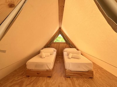 Cliquez pour découvrir toutes les photos de l'HÉBERGEMENT ! tente en toile et bois - Tamarit Beach Resort photo 7