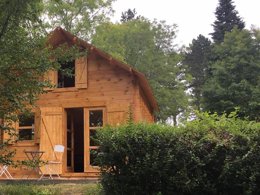 Camping Pas Cher vous présente avec son site Officiel campingpascher.fr, le Camping Sites Et Paysages - Le Panoramic classé 4 étoiles, situé sur la commune de Telgruc Sur Mer dans le département Finistère (Bretagne) en France. Le camping Sites Et Paysages - Le Panoramic vous propose un hébergement de type maison. L'établissement vous propose 10 autres types d'hébergements. Découvrez tous nos séjours à petits prix dans la commune et aux alentours de Telgruc Sur Mer du département : Finistère (Bretagne). Les Avis clients pour le Camping Sites Et Paysages - Le Panoramic sont de 7 sur 10. Piscine chauffée, Piscine extérieure, Animation enfants, Aire de jeux enfants, Baby-foot, Canoë-kayak, Court de tennis, Ping-pong, Planche à voile, Plongée, Pétanque, Randonnée, Salle de jeux vidéo, kiteSurf, Bar, Dépôt de pain, Pizzeria, Plats à emporter, Snack/Bar, Station-service, Supermarché, Épicerie,... En savoir plus : cliquez-ICI.