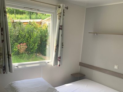 Cliquez pour découvrir toutes les photos de l'HÉBERGEMENT ! mobil-home - Le Repaire photo 2