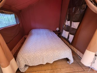 tente en toile et bois - La Castillonderie photo 7