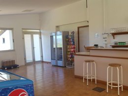 Camping Pas Cher vous présente avec son site Officiel campingpascher.fr, le Camping U Sommalu classé 3 étoiles, situé sur la commune de Tiuccia dans le département Corse Du Sud (Corse) en France. Le camping U Sommalu, vous présente un hébergement de type chalet de 15 m² pour 2 personnes. Le camping U Sommalu vous propose du sam. 11 avril au sam. 18 avril 2026 pour 7 nuits à 255€. Cette location propose 109 dates différentes pour réserver votre séjour. Découvrez également les 8 autres gammes d'hébergements du camping. Les Avis clients pour le Camping U Sommalu sont excellents avec une note moyenne de 8 sur 10. Piscine extérieure, Aire de jeux enfants, Baby-foot, Centre équestre, Ping-pong, Plongée, Pétanque, Terrain de beach-volley, Bar, Dépôt de pain, Restaurant, Station-service, Supermarché, Épicerie,... En savoir plus : cliquez-ICI.