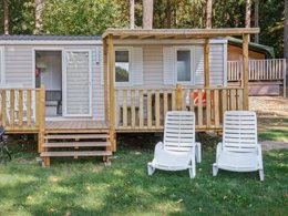Camping Pas Cher vous présente avec son site Officiel campingpascher.fr, le Camping Le Trivoly classé 4 étoiles, situé sur la commune de Torreilles dans le département Pyrénées-orientales (Languedoc Roussillon) en France. Le camping Le Trivoly, vous présente un hébergement de type bungalow de 34 m² pour 4 personnes avec climatisation. Le camping Le Trivoly vous proposeun séjour PAS CHER avec une REMISEdu sam. 09 mai au sam. 16 mai 2026, en promotion à -30% pour 7 nuits à 196 € au lieu de 280,0 € soit une Économie de 84 €. Cette location propose 96 dates différentes pour réserver votre séjour. Découvrez également les 5 autres gammes d'hébergements du camping. Les Avis clients pour le Camping Le Trivoly sont de 7 sur 10. Piscine chauffée, Piscine extérieure, Animations familiales, Club enfants, Aire de jeux enfants, Baby-foot, Centre équestre, Flipper, Golf, Ping-pong, Pétanque, Randonnée, Terrain multisports, Bar, Dépôt de pain, Plats à emporter, Restaurant, Snack/Bar, Épicerie,... En savoir plus : cliquez-ICI.