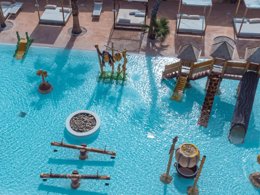 Camping Pas Cher vous présente avec son site Officiel campingpascher.fr, le Camping Calypso classé 5 étoiles, situé sur la commune de Torreilles dans le département Pyrénées-orientales (Languedoc Roussillon) en France. Le camping Calypso vous propose un hébergement de type mobil-home de 34 m² pour 6 personnes (télévision). L'établissement vous propose 13 autres types d'hébergements. Découvrez tous nos séjours à petits prix dans la commune et aux alentours de Torreilles du département : Pyrénées-orientales (Languedoc Roussillon). Les Avis clients pour le Camping Calypso sont de 6 sur 10. Mer, Parc aquatique, Piscine chauffée, Piscine extérieure, Animations familiales, Club ados, Club enfants, Aire de jeux enfants, Centre équestre, Parcours sportif, Ping-pong, Plongée, Pétanque, Terrain multisports, Bar, Restaurant, Snack/Bar,... En savoir plus : cliquez-ICI.