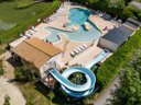 Camping Pas Cher vous présente avec son site Officiel campingpascher.fr, le Camping Country Park Les Etangs Fleuris - Touquin classé 4 étoiles, situé sur la commune de Touquin dans le département Seine-et-marne (île De France) en France. Le camping Country Park Les Etangs Fleuris - Touquin vous propose un hébergement de type mobil-home de 35 m² pour 6 personnes (télévision). L'établissement vous propose 15 autres types d'hébergements. Découvrez tous nos séjours à petits prix dans la commune et aux alentours de Touquin du département : Seine-et-marne (île De France). Les Avis clients pour le Camping Country Park Les Etangs Fleuris - Touquin sont excellents avec une note moyenne de 8 sur 10. Étang, Piscine chauffée, Piscine extérieure, Animations familiales, Aire de jeux enfants, Court de tennis, Parcours sportif, Ping-pong, Pétanque, Salle de jeux vidéo, Terrain multisports, Trampoline, Supermarché, Épicerie,... En savoir plus : cliquez-ICI.