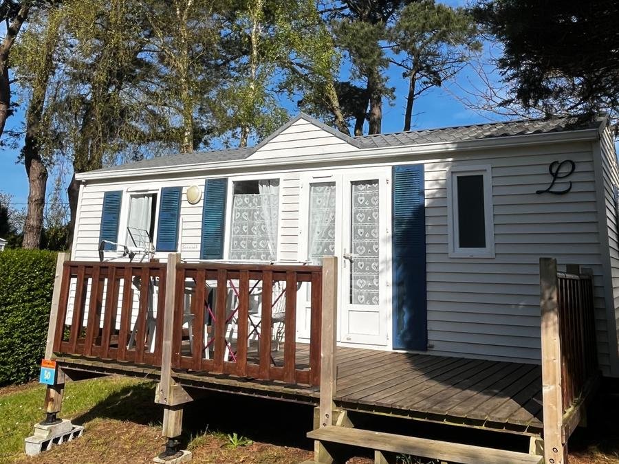 Camping Pas Cher vous présente avec son site Officiel campingpascher.fr, le Camping Paradis Les Capucines classé 4 étoiles, situé sur la commune de Tredrez dans le département Côtes-d'armor (Bretagne) en France. Le camping Paradis Les Capucines, vous présente un hébergement de type mobil-home de 30 m² et télévision. Le camping Paradis Les Capucines vous proposeun séjour PAS CHER avec une REMISEdu sam. 27 juin au sam. 04 juillet 2026, en promotion à -42% pour 7 nuits à 319 € au lieu de 555,0 € soit une Économie de 236 €. Cette location propose 11 dates différentes pour réserver votre séjour. Découvrez également les 17 autres gammes d'hébergements du camping. Les Avis clients pour le Camping Paradis Les Capucines sont excellents avec une note moyenne de 8 sur 10. Parc aquatique, Piscine chauffée, Piscine couverte, Animations familiales, Baby-foot, Canoë-kayak, Centre équestre, Cyclisme, Flipper, Golf, Parcours sportif, Ping-pong, Plongée, Pétanque, Randonnée, Terrain multisports, Bar, Créperie, Dépôt de pain, Plats à emporter, Snack/Bar,... En savoir plus : cliquez-ICI.