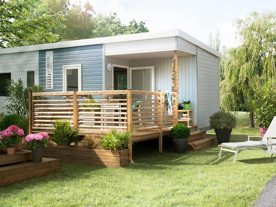 Camping Pas Cher vous présente avec son site Officiel campingpascher.fr, le Camping Paradis Les Capucines classé 4 étoiles, situé sur la commune de Tredrez dans le département Côtes-d'armor (Bretagne) en France. Le camping Paradis Les Capucines, vous présente un hébergement de type mobil-home de 32 m² et télévision. Le camping Paradis Les Capucines vous proposeun séjour PAS CHER avec une REMISEdu sam. 27 juin au sam. 04 juillet 2026, en promotion à -40% pour 7 nuits à 239 € au lieu de 399 € soit une Économie de 160 €. Cette location propose 9 dates différentes pour réserver votre séjour. Découvrez également les 15 autres gammes d'hébergements du camping. Les Avis clients pour le Camping Paradis Les Capucines sont excellents avec une note moyenne de 8 sur 10. Parc aquatique, Piscine chauffée, Piscine couverte, Animations familiales, Baby-foot, Canoë-kayak, Centre équestre, Cyclisme, Flipper, Golf, Parcours sportif, Ping-pong, Plongée, Pétanque, Randonnée, Terrain multisports, Bar, Créperie, Dépôt de pain, Plats à emporter, Snack/Bar,... En savoir plus : cliquez-ICI.