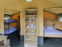 Cliquez pour découvrir toutes les photos de l'HÉBERGEMENT ! tente en toile et bois - camping RCN Port L'Epine photo 3