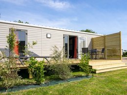 Camping Pas Cher vous présente avec son site Officiel campingpascher.fr, le Camping Cotentin classé 4 étoiles, situé sur la commune de Tourlaville dans le département Manche (Basse Normandie) en France. Le camping Cotentin vous propose un hébergement de type mobil-home pour 6 personnes (télévision). L'établissement vous propose 3 autres types d'hébergements. Découvrez tous nos séjours à petits prix dans la commune et aux alentours de Tourlaville du département : Manche (Basse Normandie). Les Avis clients pour le Camping Cotentin sont excellents avec une note moyenne de 8 sur 10. Piscine chauffée, Piscine couverte, Aire de jeux enfants, Canoë-kayak, Centre équestre, Surf,... En savoir plus : cliquez-ICI.