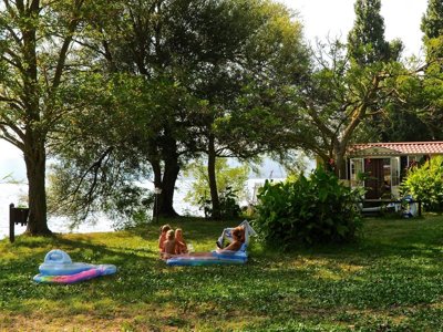Cliquez pour découvrir toutes les photos de l'ÉTABLISSEMENT ! établissement International Glamping Lago Di Bracciano photo 14