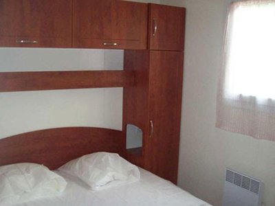 Cliquez pour découvrir toutes les photos de l'HÉBERGEMENT ! mobil-home - Le Roc photo 2