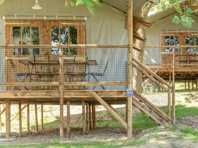 Cliquez pour découvrir toutes les photos de l'HÉBERGEMENT ! tente en toile et bois - Flower Le Conleau photo 2