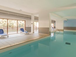 Camping Pas Cher vous présente avec son site Officiel campingpascher.fr, la Résidence Odalys Référence Pra Sainte Marie classé 4 étoiles, située sur la commune de Vars dans le département Hautes-alpes (Provence Alpes Côte D'azur) en France. La résidence Odalys Référence Pra Sainte Marie, vous présente un hébergement de type studio de 23 m² pour 2 personnes et télévision. La résidence Odalys Référence Pra Sainte Marie vous propose du sam. 20 juin au sam. 27 juin 2026 pour 7 nuits à 339€. Cette location propose 24 dates différentes pour réserver votre séjour. Découvrez également les 4 autres gammes d'hébergements de la résidence. Les Avis clients pour la Résidence Odalys Référence Pra Sainte Marie sont excellents avec une note moyenne de 8 sur 10. Piscine chauffée, Piscine couverte, Canoë-kayak, Centre équestre, Court de tennis, Cyclisme, Pétanque, Randonnée, Salle de fitness, Structure gonflable enfants, Bar, Restaurant,... En savoir plus : cliquez-ICI.