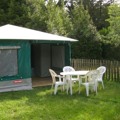 Cliquez pour découvrir toutes les photos de l'HÉBERGEMENT ! bungalow toilé - Les Peupliers photo 3