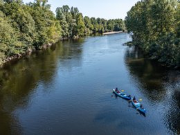 Camping Pas Cher vous présente avec son site Officiel campingpascher.fr, le Établissement Les Granges, situé sur la commune de Vayrac dans le département Lot (Midi-pyrénées) en France. L'établissement Les Granges vous propose un hébergement de type hébergement de 8 m². L'établissement vous propose 6 autres types d'hébergements. Découvrez tous nos séjours à petits prix dans la commune et aux alentours de Vayrac du département : Lot (Midi-pyrénées).... En savoir plus : cliquez-ICI.
