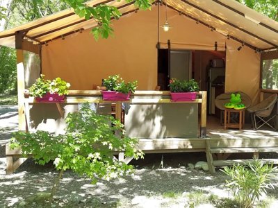Cliquez pour découvrir toutes les photos de l'ÉTABLISSEMENT ! camping Les Acacias photo 7