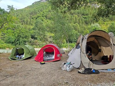 Cliquez pour découvrir toutes les photos de l'ÉTABLISSEMENT ! camping Les Acacias photo 8
