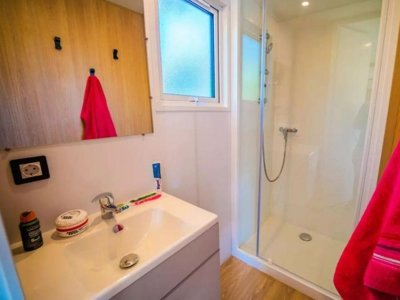 Cliquez pour découvrir toutes les photos de l'HÉBERGEMENT ! mobil-home - Mas Des Roses photo 3