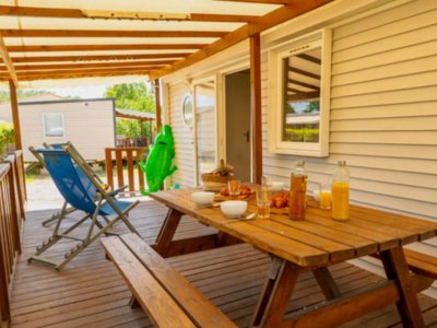 Cliquez pour découvrir toutes les photos de l'HÉBERGEMENT ! mobil-home - Mas Des Roses photo 2