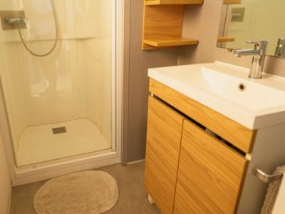 Cliquez pour découvrir toutes les photos de l'HÉBERGEMENT ! mobil-home - Mas Des Roses photo 5