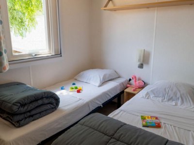 Cliquez pour découvrir toutes les photos de l'HÉBERGEMENT ! mobil-home - Mas Des Roses photo 6