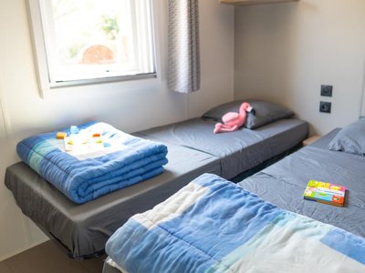 Cliquez pour découvrir toutes les photos de l'HÉBERGEMENT ! mobil-home - Mas Des Roses photo 4