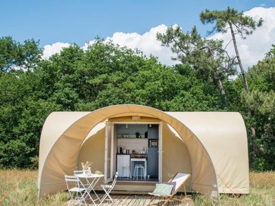 Cliquez pour découvrir toutes les photos de l'HÉBERGEMENT ! bungalow toilé - Flower Omaha Beach photo 1