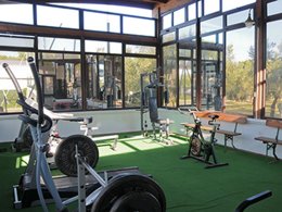 Camping Pas Cher vous présente avec son site Officiel campingpascher.fr, le Camping Village San Pablo classé 3 étoiles, situé sur la commune de Vieste dans le département Foggia (Pouilles) en Italie. Le camping Village San Pablo, vous présente un hébergement de type villa de 20 m² avec climatisation et télévision. Le camping Village San Pablo vous propose du sam. 25 avril au sam. 02 mai 2026 pour 7 nuits à 180€. Cette location propose 14 dates différentes pour réserver votre séjour. Découvrez également les 4 autres gammes d'hébergements du camping. Les Avis clients pour le Camping Village San Pablo sont de 7 sur 10. Piscine extérieure, Animation enfants, Animations familiales, Aire de jeux enfants, Court de tennis, Ping-pong, Salle de fitness, Terrain de football, Bar, Pizzeria, Plats à emporter, Supermarché,... En savoir plus : cliquez-ICI.