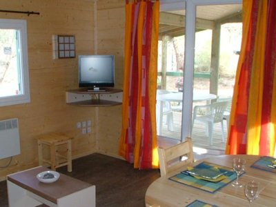 Cliquez pour découvrir toutes les photos de l'HÉBERGEMENT ! chalet - Flower Les Cadenières photo 2