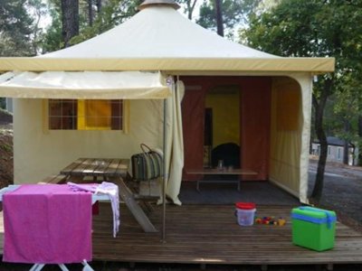 Cliquez pour découvrir toutes les photos de l'HÉBERGEMENT ! bungalow toilé - Paradis - Le Ruou photo 2