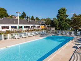Camping Pas Cher vous présente avec son site Officiel campingpascher.fr, le Camping Les Chevaliers De Malte classé 3 étoiles, situé sur la commune de Villedieu Les Poeles dans le département Manche (Basse Normandie) en France. Le camping Les Chevaliers De Malte vous propose un hébergement de type chalet de 30 m² (télévision). L'établissement vous propose 11 autres types d'hébergements. Découvrez tous nos séjours à petits prix dans la commune et aux alentours de Villedieu Les Poeles du département : Manche (Basse Normandie). Piscine chauffée, Piscine extérieure, Aire de jeux enfants, Piscine, Pétanque, Terrain multisports, Bar, Dépôt de pain, Plats à emporter, Snack/Bar, Épicerie,... En savoir plus : cliquez-ICI.