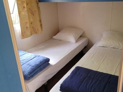 Cliquez pour découvrir toutes les photos de l'HÉBERGEMENT ! mobil-home - Mas De Lastourg photo 4