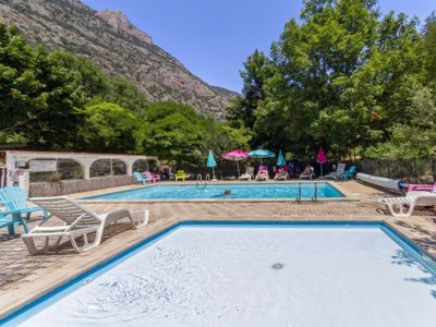 camping Mas De Lastourg photo 4