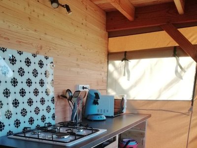 bungalow toilé - La Fontaine Du Roc photo 4