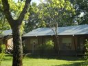 Cliquez pour découvrir toutes les photos de l'HÉBERGEMENT ! tente en toile et bois - camping La Fontaine Du Roc photo 2