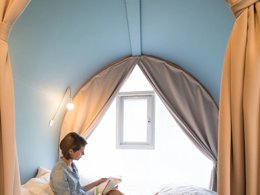 Camping Pas Cher vous présente avec son site Officiel campingpascher.fr, le Camping La Colline classé 4 étoiles, situé sur la commune de Virton dans le département Luxembourg (Wallonie) en Belgique. Le camping La Colline, vous présente un hébergement de type tente. Le camping La Colline vous propose du sam. 03 octobre au sam. 10 octobre 2026, en promotion à -20% pour 7 nuits à 330,40 € au lieu de 413,0 € soit une Économie de 82,60 €. Cette location propose 254 dates différentes pour réserver votre séjour. Découvrez également les 5 autres gammes d'hébergements du camping. Les Avis clients pour le Camping La Colline sont excellents avec une note moyenne de 8 sur 10. Piscine extérieure, Animations familiales, Aire de jeux enfants, Canoë-kayak, Ping-pong, Pétanque, Terrain de football, Terrain de volley-ball, Bar, Dépôt de pain, Plats à emporter, Restaurant, Snack/Bar, Supermarché, Épicerie,... En savoir plus : cliquez-ICI.