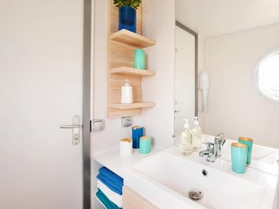 Cliquez pour découvrir toutes les photos de l'HÉBERGEMENT ! mobil-home - Flower La Sagne photo 3