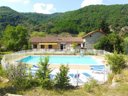 Camping Pas Cher vous présente avec son site Officiel campingpascher.fr, le Camping Domaine Du Pra De Mars classé 3 étoiles, situé sur la commune de Vorey dans le département Haute-loire (Auvergne) en France. Le camping Domaine Du Pra De Mars vous propose un hébergement de type mobil-home de 36 m². L'établissement vous propose 2 autres types d'hébergements. Découvrez tous nos séjours à petits prix dans la commune et aux alentours de Vorey du département : Haute-loire (Auvergne). Les Avis clients pour le Camping Domaine Du Pra De Mars sont de 6 sur 10. Rivière, Piscine extérieure, Animations familiales, Aire de jeux enfants, Canoë-kayak, Court de tennis, Cyclisme, Parcours sportif, Ping-pong, Pétanque, Randonnée, Trampoline, Bar, Pizzeria, Plats à emporter, Épicerie,... En savoir plus : cliquez-ICI.