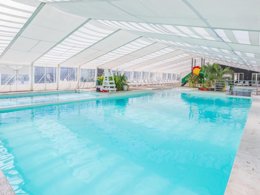 Camping Pas Cher vous présente avec son site Officiel campingpascher.fr, le Camping La Kilienne classé 1 étoile, situé sur la commune de Warlincourt Les Pas dans le département Pas-de-calais (Nord Pas De Calais) en France. Le camping La Kilienne vous propose un hébergement de type mobil-home de 40 m² (télévision). L'établissement vous propose 4 autres types d'hébergements. Découvrez tous nos séjours à petits prix dans la commune et aux alentours de Warlincourt Les Pas du département : Pas-de-calais (Nord Pas De Calais). Les Avis clients pour le Camping La Kilienne sont de 7 sur 10. Piscine chauffée, Piscine couverte, Animations familiales, Aire de jeux enfants, Baby-foot, Canoë-kayak, Centre équestre, Court de tennis, Golf, Pétanque, Randonnée, Salle de fitness, Terrain multisports, Bar, Dépôt de pain, Pizzeria, Snack/Bar, Supermarché, Épicerie,... En savoir plus : cliquez-ICI.