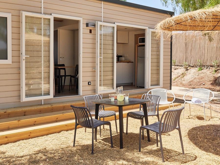 Camping Pas Cher vous présente avec son site Officiel campingpascher.fr, le Camping Taiga Almeria Playa classé 3 étoiles, situé sur la commune de Palomares dans le département Almería (Andalousie) en Espagne. Le camping Taiga Almeria Playa vous propose un hébergement de type mobil-home de 33 m² pour 5 personnes. L'établissement vous propose 8 autres types d'hébergements. Découvrez tous nos séjours à petits prix dans la commune et aux alentours de Palomares du département : Almería (Andalousie). Mer, Piscine extérieure, Animations familiales, Cyclisme, Golf, Pétanque, Bar, Restaurant, Supermarché,... En savoir plus : cliquez-ICI.