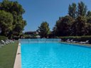 Camping Pas Cher vous présente avec son site Officiel campingpascher.fr, le Camping La Bourgnatelle classé 3 étoiles, situé sur la commune de Bretenoux dans le département Lot (Midi Pyrénées) en France. Le camping La Bourgnatelle, vous présente un hébergement de type mobil-home de 29 m² pour 2 personnes et télévision. Le camping La Bourgnatelle vous propose du sam. 29 août au sam. 05 septembre 2026, en promotion à -28% pour 7 nuits à 275 € au lieu de 385,0 € soit une Économie de 110 €. Cette location propose 56 dates différentes pour réserver votre séjour. Découvrez également les 6 autres gammes d'hébergements du camping. Les Avis clients pour le Camping La Bourgnatelle sont excellents avec une note moyenne de 8 sur 10. Piscine chauffée, Piscine extérieure, Aire de jeux enfants, Canoë-kayak, Cyclisme, Paddle, Ping-pong, Pétanque, Randonnée, Terrain de football, Bar, Plats à emporter, Snack/Bar, Supermarché,... En savoir plus : cliquez-ICI.