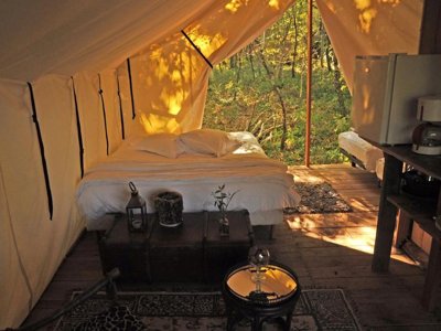Cliquez pour découvrir toutes les photos de l'ÉTABLISSEMENT ! camping Glamping Terre Rouge photo 9