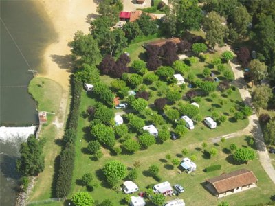 Cliquez pour découvrir toutes les photos de l'ÉTABLISSEMENT ! camping Paradis Aubeterre Sur Dronne photo 17
